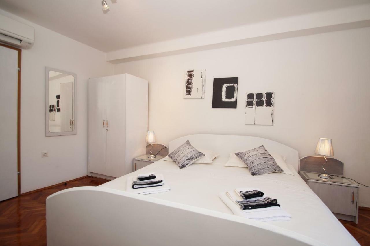 Guest House Holiday Κόρτσουλα Εξωτερικό φωτογραφία